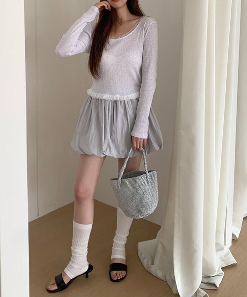 Chiina(チーナ)の「Chiina / 裾レースカットソー(Tシャツ/カットソー・レディース・グレー/ホワイト・FREE)」の14枚目の写真