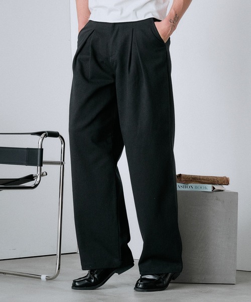 Regen Glanz(レーゲングランツ)の「deep front tuck volume cotton pants / ディープフロントタックボリュームコットンパンツ(その他パンツ・メンズ・ベージュ/ブラック/ライトホワイト・LARGE/SMALL/MEDIUM)」の6枚目の写真