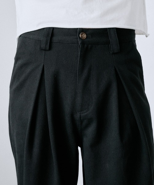 Regen Glanz(レーゲングランツ)の「deep front tuck volume cotton pants / ディープフロントタックボリュームコットンパンツ(その他パンツ・メンズ・ベージュ/ブラック/ライトホワイト・LARGE/SMALL/MEDIUM)」の14枚目の写真