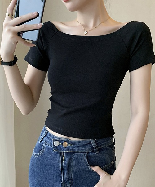 by LEGNA(バイレグナ)の「華奢見えオフショルダートップス(Tシャツ/カットソー・レディース・ホワイト/ブラック・MEDIUM/LARGE/SMALL)」の2枚目の写真
