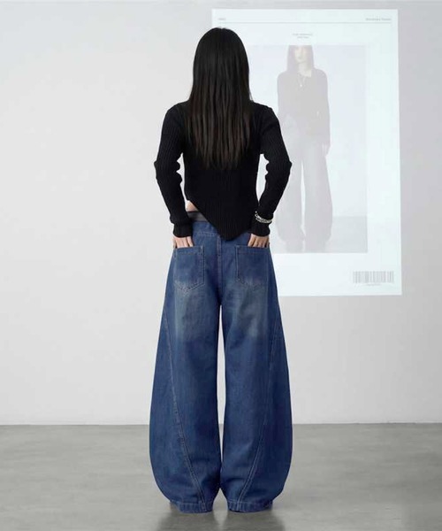 SBG(エスビー)の「SBG ウォッシュ加工 カーブデニムパンツ(デニムパンツ・メンズ・ブルー/ブラック・SMALL/LARGE/MEDIUM)」の11枚目の写真