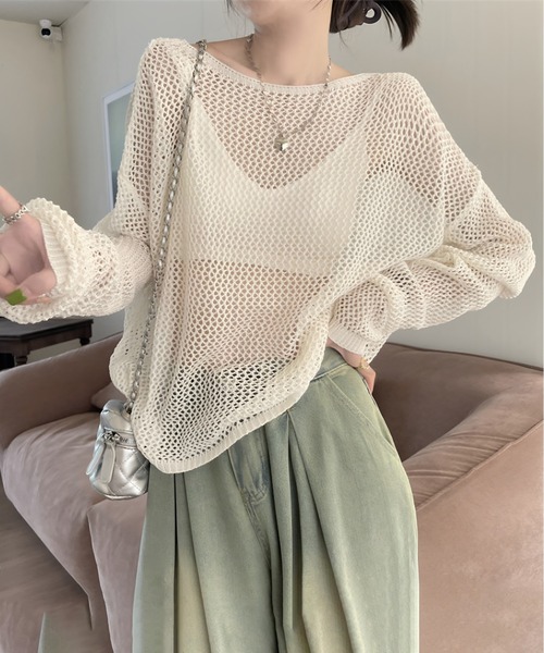 gossip！ロサンゼルス（ゴシップロサンゼルス）の「Y2Kパールチェーン付き バックオープン メッシュニット プルオーバー（Tシャツ/カットソー・レディース・オフホワイト・M）」の5枚目の写真
