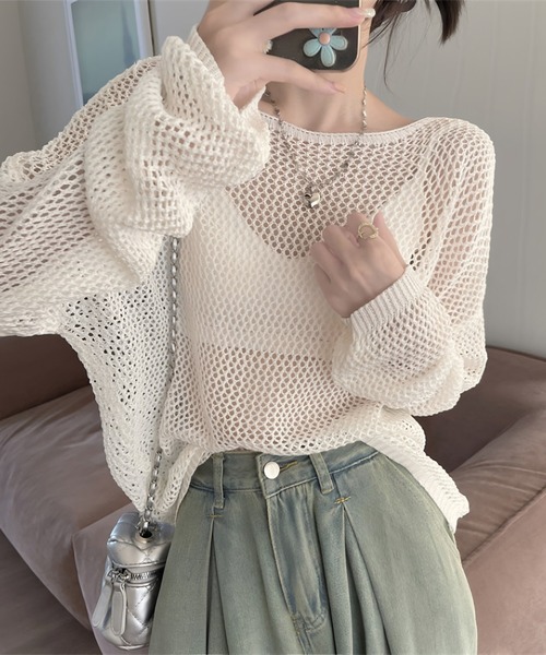 gossip！ロサンゼルス（ゴシップロサンゼルス）の「Y2Kパールチェーン付き バックオープン メッシュニット プルオーバー（Tシャツ/カットソー・レディース・オフホワイト・M）」の7枚目の写真