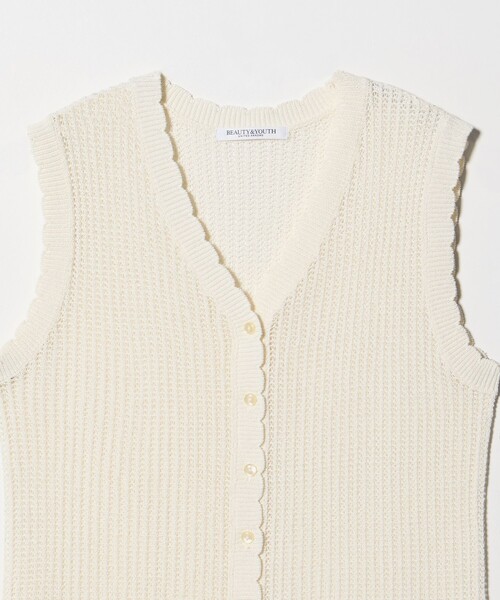 BEAUTY&YOUTH UNITED ARROWS(ビューティーアンドユースユナイテッドアローズ)の「スカラップ Vネック メッシュ ニットベスト(ベスト・レディース・ブラック・FREE)」の7枚目の写真