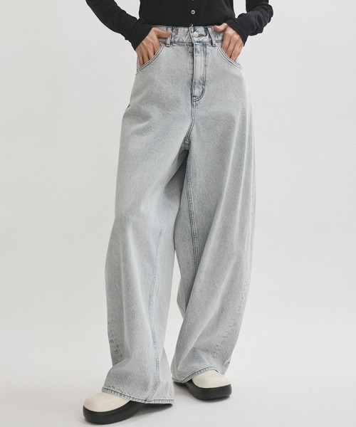 ADAM ET ROPE'(アダムエロペ)の「【定番】・【サステナブル】バックタックワイドデニム(デニムパンツ・レディース・サックスブルー・36/38)」の12枚目の写真