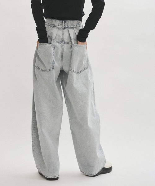 ADAM ET ROPE'(アダムエロペ)の「【定番】・【サステナブル】バックタックワイドデニム(デニムパンツ・レディース・サックスブルー・36/38)」の14枚目の写真