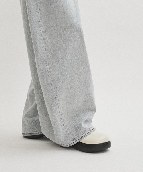 ADAM ET ROPE'(アダムエロペ)の「【定番】・【サステナブル】バックタックワイドデニム(デニムパンツ・レディース・サックスブルー・36/38)」の15枚目の写真
