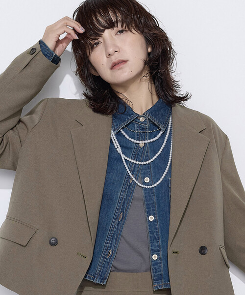 COMME CA Wardrobe(コムサワードローブ)の「〔 +サイズ 〕 【セットアップ対応】パウダープレーンストレッチ ショートダブルジャケット(セットアップ・レディース・ネイビー/ブラウン・13号/15号)」の4枚目の写真