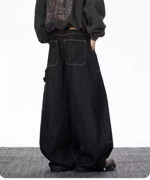 Vini(ヴィニ)の「ワイドルーズワークデザインデニムパンツ(デニムパンツ・レディース・ブラック・MEDIUM)」の4枚目の写真