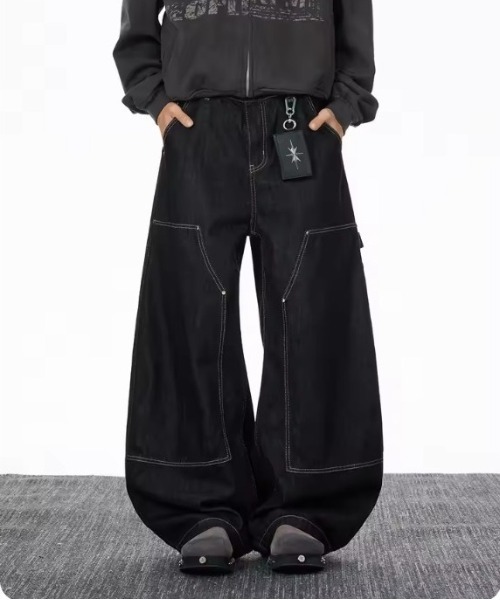 Vini(ヴィニ)の「ワイドルーズワークデザインデニムパンツ(デニムパンツ・レディース・ブラック・MEDIUM)」の5枚目の写真