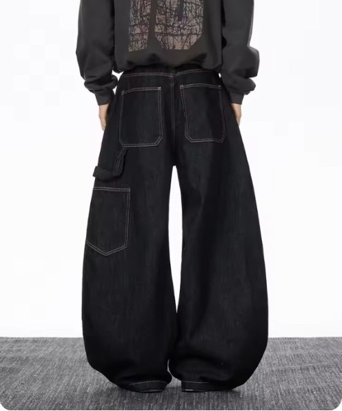 Vini(ヴィニ)の「ワイドルーズワークデザインデニムパンツ(デニムパンツ・レディース・ブラック・MEDIUM)」の6枚目の写真