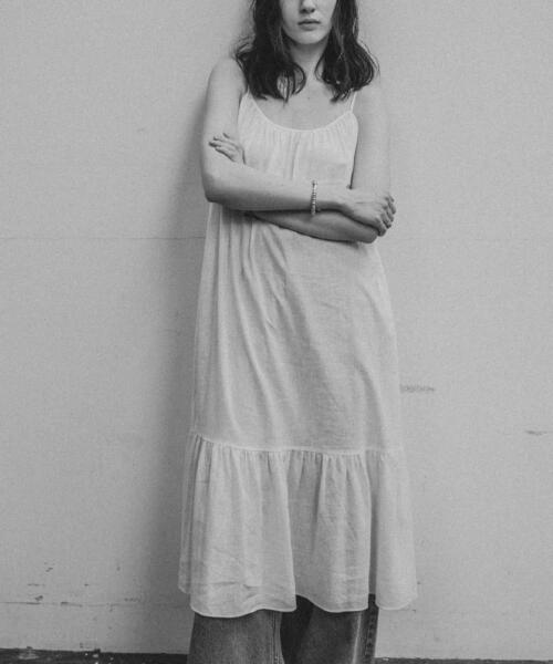 URBAN RESEARCH(アーバンリサーチ)の「Picchi Nia MILK WHITE(ワンピース・レディース・ホワイト・TALL/FREE)」の1枚目の写真