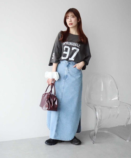 earth music&ecology(アースミュージックアンドエコロジー)の「ナンバリングビッグTシャツ(Tシャツ/カットソー・レディース・アイボリー/ダークグレー/ブラウン・FREE)」の10枚目の写真
