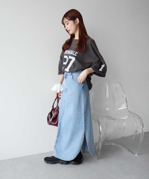earth music&ecology(アースミュージックアンドエコロジー)の「ナンバリングビッグTシャツ(Tシャツ/カットソー・レディース・アイボリー/ダークグレー/ブラウン・FREE)」の11枚目の写真