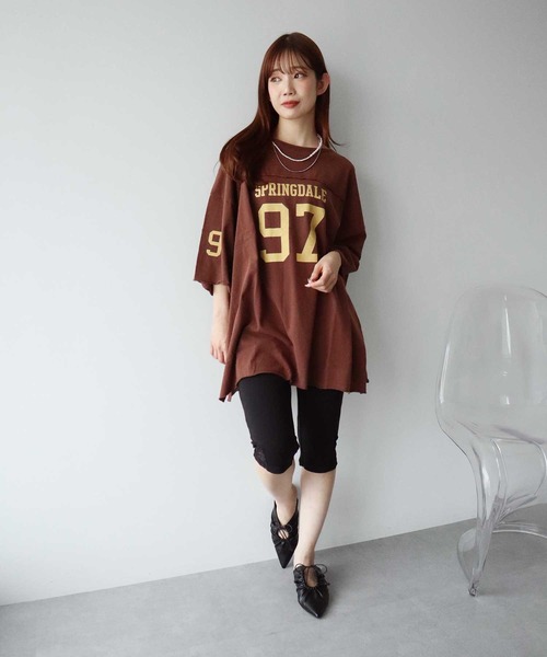 earth music&ecology(アースミュージックアンドエコロジー)の「ナンバリングビッグTシャツ(Tシャツ/カットソー・レディース・アイボリー/ダークグレー/ブラウン・FREE)」の14枚目の写真