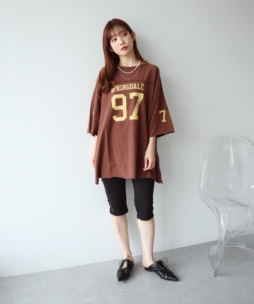 earth music&ecology(アースミュージックアンドエコロジー)の「ナンバリングビッグTシャツ(Tシャツ/カットソー・レディース・アイボリー/ダークグレー/ブラウン・FREE)」の15枚目の写真