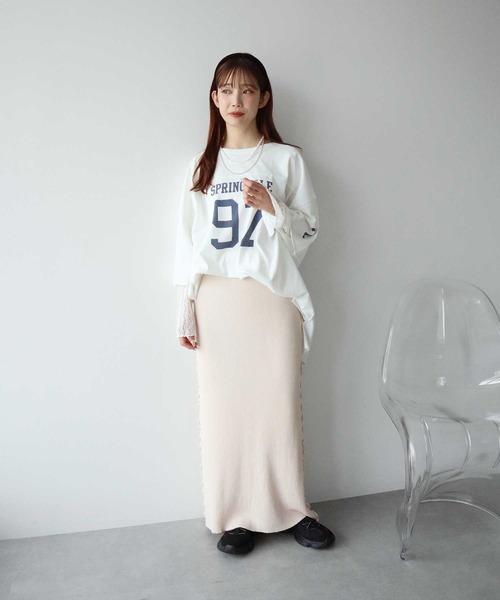 earth music&ecology(アースミュージックアンドエコロジー)の「ナンバリングビッグTシャツ(Tシャツ/カットソー・レディース・アイボリー/ダークグレー/ブラウン・FREE)」の8枚目の写真