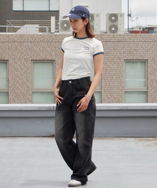 Calvin Klein（カルバン・クライン）の「Calvin Klein/カルバンクライン Tシャツ - ショートスリーブスリムロゴリンガーTシャツ スリムフィット タイト コンパクト 胸ロゴ 半袖 配色 レディース 秋 秋服 2026年秋冬（Tシャツ/カットソー・レディース・ホワイト/ネイビー・S/M）」の10枚目の写真