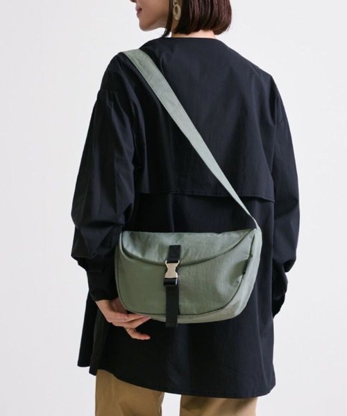 LIZDAYS(リズデイズ)の「Kacchirin SHOULDER BAG(ショルダーバッグ・レディース・ベージュ/グリーン系/サーモンピンク/ブルーグレー・FREE)」の3枚目の写真