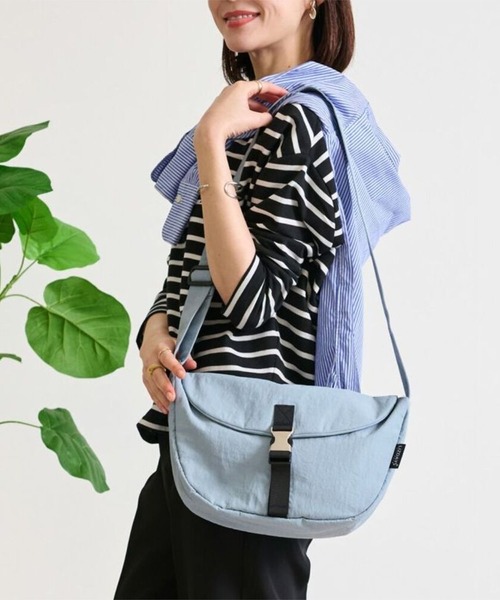 LIZDAYS(リズデイズ)の「Kacchirin SHOULDER BAG(ショルダーバッグ・レディース・ベージュ/グリーン系/サーモンピンク/ブルーグレー・FREE)」の1枚目の写真