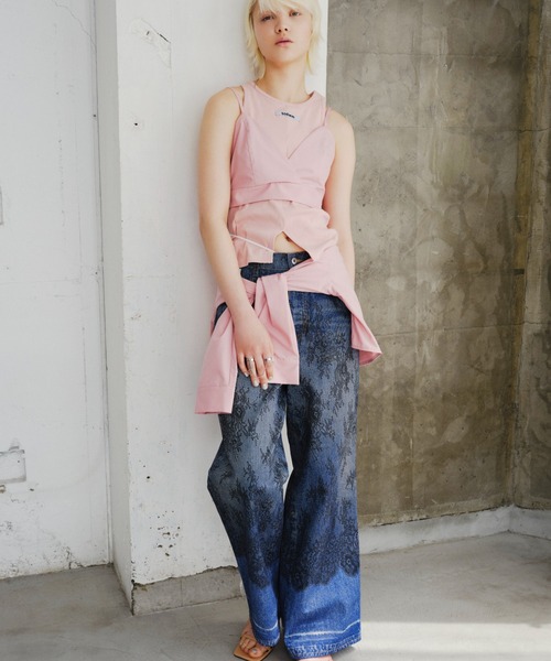SOEMIN(ソミン)の「Lace denim print pants/レースデニムプリントパンツ(その他パンツ・レディース・ブルー・S/M)」の2枚目の写真