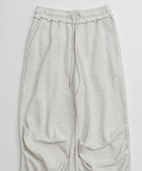 MAISON SPECIAL(メゾンスペシャル)の「【2026Autumn PRE-ORDER】Hem Tuck Sweatpants/裾タックスウェットパンツ(スウェットパンツ・レディース・ライトグレー/キャメル/チャコールグレー・38/36)」の19枚目の写真