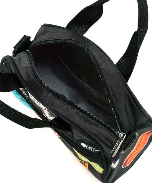 LeSportsac(レスポートサック)の「PW ROUND SM SATCHEL パッチワークブラックラウンドSMサッチェル(ショルダーバッグ・レディース・ブラック・FREE)」の8枚目の写真