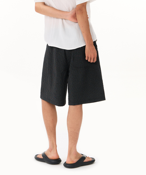 LXT（エルエックスティー）の「シアサッカー チェック ツーピンタック ハーフパンツ [ブラック]（その他パンツ・メンズ・その他・SMALL/MEDIUM/LARGE/X-LARGE/2XL）」の3枚目の写真