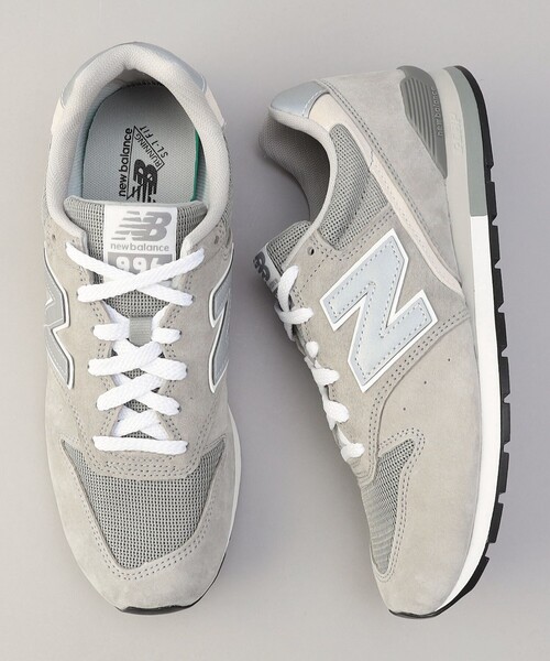 NEW BALANCE（ニューバランス）の「New Balance（ニューバランス）996スニーカー（WEB限定サイズあり）（スニーカー・メンズ・ライトグレー/ブラック・25.5cm/26cm/26.5cm/27cm/27.5cm/28cm）」の2枚目の写真