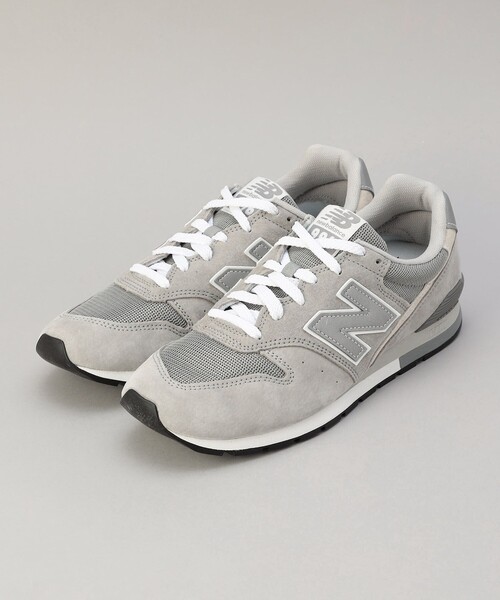 NEW BALANCE（ニューバランス）の「New Balance（ニューバランス）996スニーカー（WEB限定サイズあり）（スニーカー・メンズ・ライトグレー/ブラック・25.5cm/26cm/26.5cm/27cm/27.5cm/28cm）」の3枚目の写真