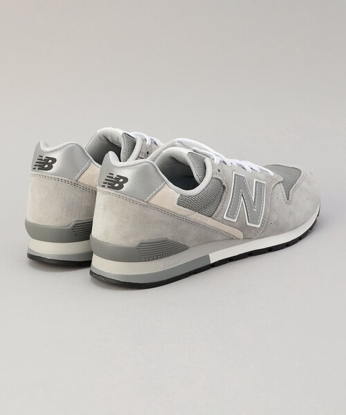 NEW BALANCE（ニューバランス）の「New Balance（ニューバランス）996スニーカー（WEB限定サイズあり）（スニーカー・メンズ・ライトグレー/ブラック・25.5cm/26cm/26.5cm/27cm/27.5cm/28cm）」の6枚目の写真