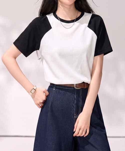 LUCPY(ラクピー)の「配色ラグラン半袖トップス(その他トップス・レディース・ブルー・LARGE/MEDIUM/SMALL/X-LARGE)」の2枚目の写真