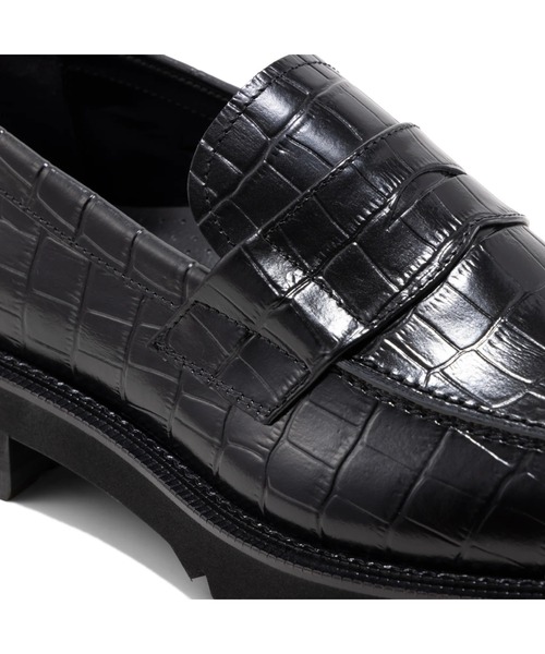 The Kenford Fineshoes(ケンフォードファインシューズ)の「NEW CLASSIC COIN LOAFERS BLACK CROCODILE(ローファー・メンズ・ブラック・27/26.5/26/25.5/25)」の6枚目の写真