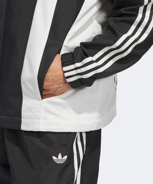 adidas(アディダス)の「オリジナルス バスケットボール ウインドブレーカー ジャケット / アディダスオリジナルス adidas Originals(ブルゾン・メンズ・ブラック・X-SMALL/X-LARGE/MEDIUM/SMALL/LARGE/XX-LARGE)」の6枚目の写真