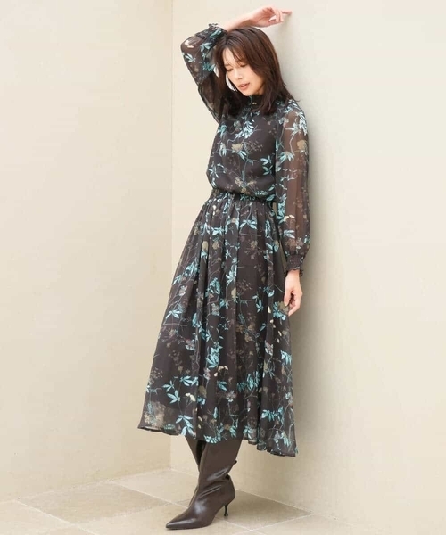 MK MICHEL KLEIN（エムケーミッシェルクラン）の「[洗える]水彩花柄シフォンブラウス（シャツ/ブラウス・レディース・ダークブラウン/キャメル・38）」の19枚目の写真