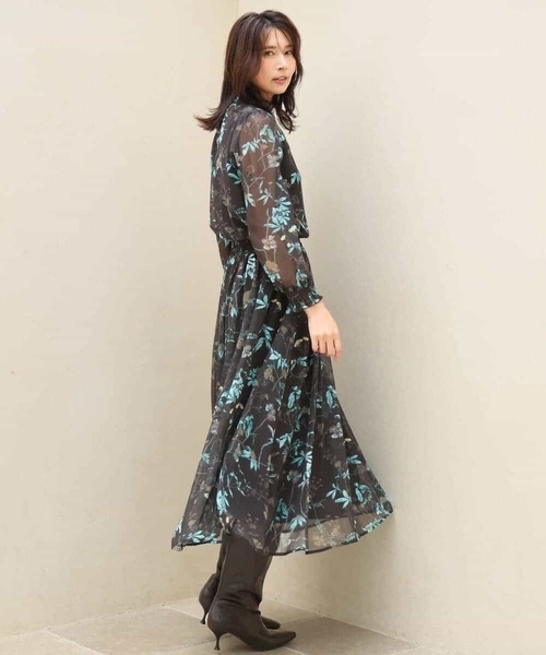 MK MICHEL KLEIN（エムケーミッシェルクラン）の「[洗える]水彩花柄シフォンブラウス（シャツ/ブラウス・レディース・ダークブラウン/キャメル・38）」の20枚目の写真