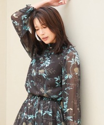 [洗える]水彩花柄シフォンブラウス