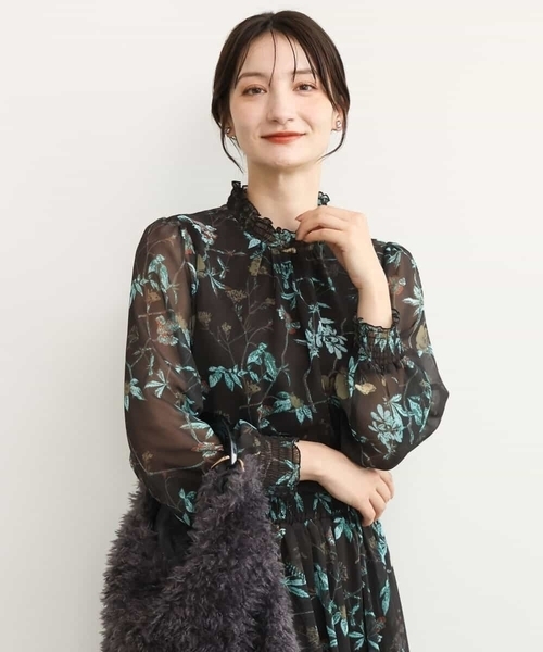 MK MICHEL KLEIN（エムケーミッシェルクラン）の「[洗える]水彩花柄シフォンブラウス（シャツ/ブラウス・レディース・ダークブラウン/キャメル・38）」の13枚目の写真
