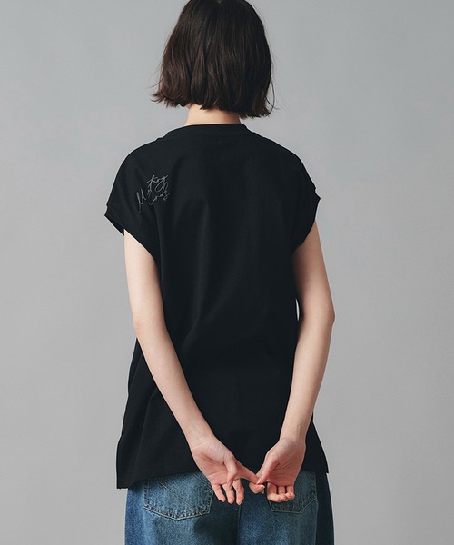 AT THE TRNK(アットザトランク)の「英字ロゴプリント ノースリ Tシャツ AT THE TRNK(Tシャツ/カットソー・レディース・ブラック/チャコール/ホワイト・フリー)」の9枚目の写真