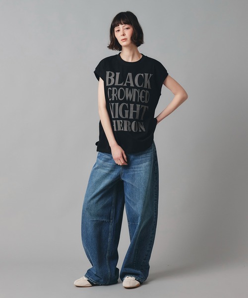 AT THE TRNK(アットザトランク)の「英字ロゴプリント ノースリ Tシャツ AT THE TRNK(Tシャツ/カットソー・レディース・ブラック/チャコール/ホワイト・フリー)」の11枚目の写真
