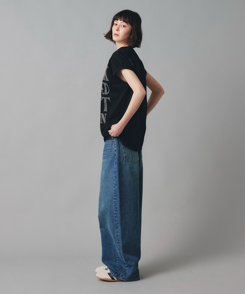 AT THE TRNK(アットザトランク)の「英字ロゴプリント ノースリ Tシャツ AT THE TRNK(Tシャツ/カットソー・レディース・ブラック/チャコール/ホワイト・フリー)」の12枚目の写真