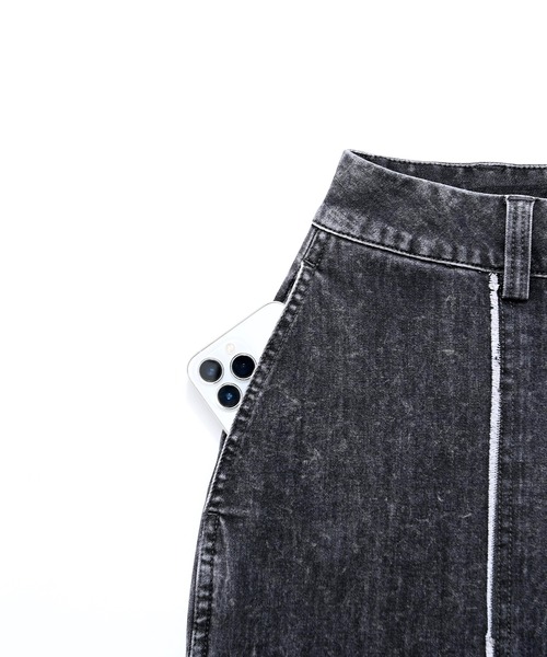 Revo.(レボ)の「Revo. ケミカルウォッシュ 2WAY ワイドデニムパンツ / 裾ボタン テーパード(デニムパンツ・メンズ・ブラック/ブルー/グレー系その他/ベージュ系その他・1/2)」の13枚目の写真