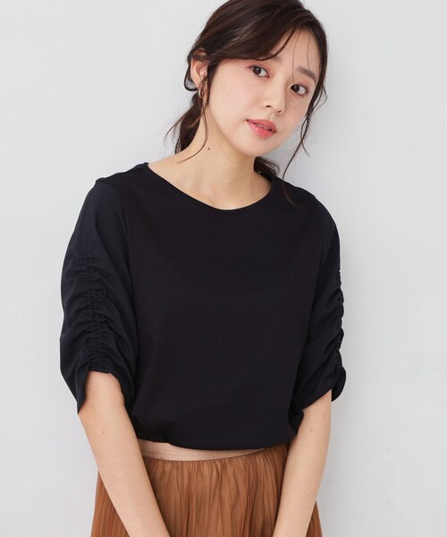 COUP DE CHANCE（クードシャンス）の「【手洗い可／日本製】袖ギャザーカットソー（Tシャツ/カットソー・レディース・オフホワイト/ボルドー/ベージュ系4/ブラック・34/38）」の2枚目の写真