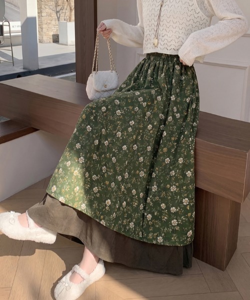 Diosfront(ディオスフロント)の「レイヤード風小花柄ロングスカート(スカート・レディース・モカ/グリーン/ブルー/イエロー・FREE)」の11枚目の写真