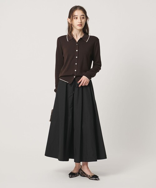 UNITED ARROWS（ユナイテッドアローズ）の「タフタ ジップ フレアスカート ‐ウォッシャブル‐（スカート・レディース・オリーブ/ブラック/ダークブラウン・36/38）」の8枚目の写真