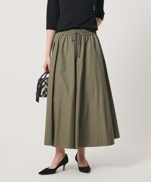 UNITED ARROWS（ユナイテッドアローズ）の「タフタ ジップ フレアスカート ‐ウォッシャブル‐（スカート・レディース・オリーブ/ブラック/ダークブラウン・36/38）」の9枚目の写真