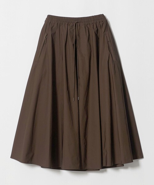 UNITED ARROWS（ユナイテッドアローズ）の「タフタ ジップ フレアスカート ‐ウォッシャブル‐（スカート・レディース・オリーブ/ブラック/ダークブラウン・36/38）」の15枚目の写真