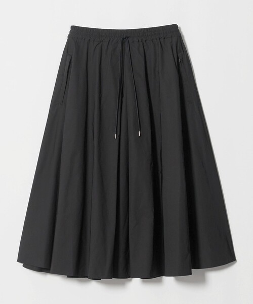 UNITED ARROWS（ユナイテッドアローズ）の「タフタ ジップ フレアスカート ‐ウォッシャブル‐（スカート・レディース・オリーブ/ブラック/ダークブラウン・36/38）」の22枚目の写真