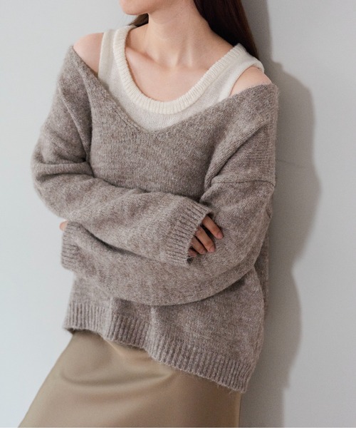 on:nue（オンニュ）の「【on:nue】[2点セット] Vネックレイヤード起毛ニット /26-27 AW COLLECTION（ニット/セーター・レディース・ベージュ/アイボリー/グレー・FREE）」の9枚目の写真