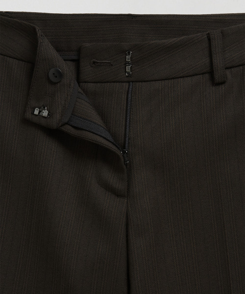 LMOOD WOMEN(エルムード ウーマン)の「エッセンシャルストレートスラックスブラウンストライプ(スラックス・レディース・その他・36/38)」の3枚目の写真